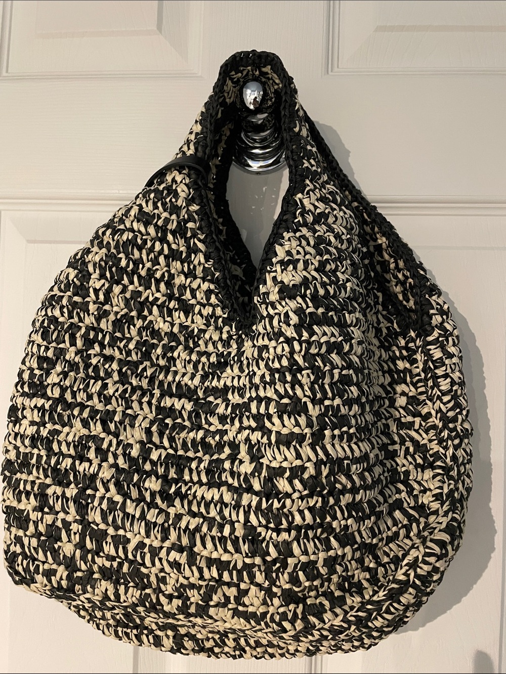 ZARA Woven Black and Cream Crochet Tote Bag - Picture 4 of 7